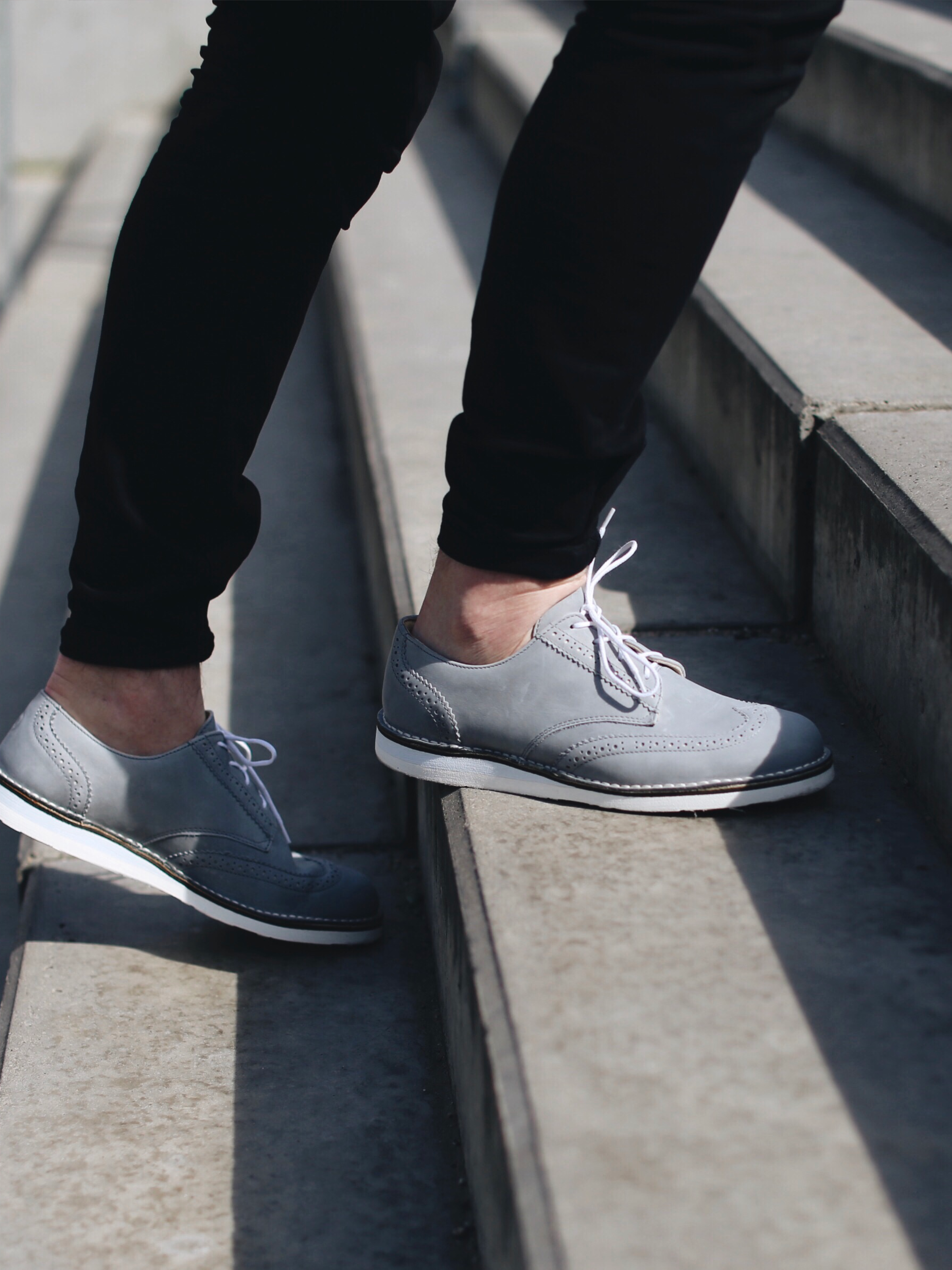 Brogue Low Grey