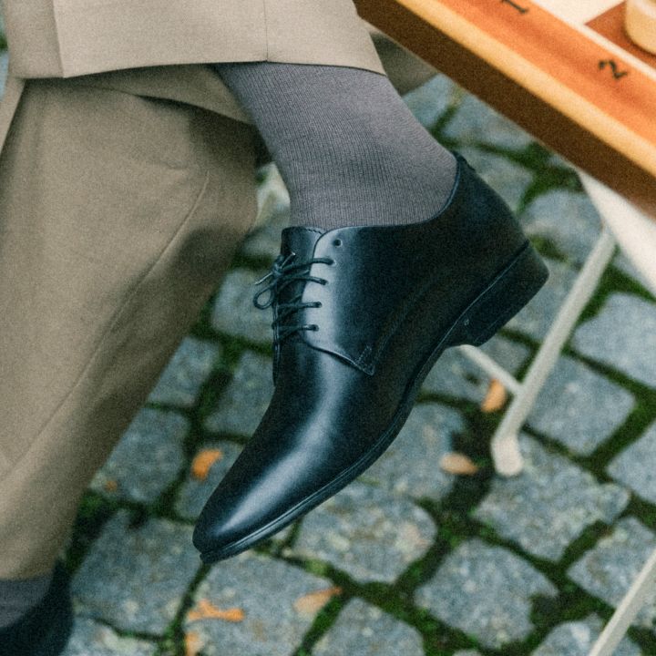 Polobotky James Black